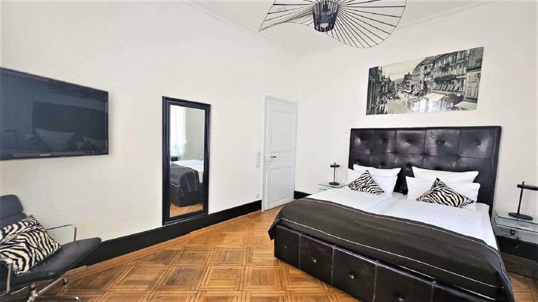 Historical Luxury Homes - Stadtvilla Mit Jacuzzi Und Garten ไฟรบวร์กอิมไบรส์เกา ภายนอก รูปภาพ