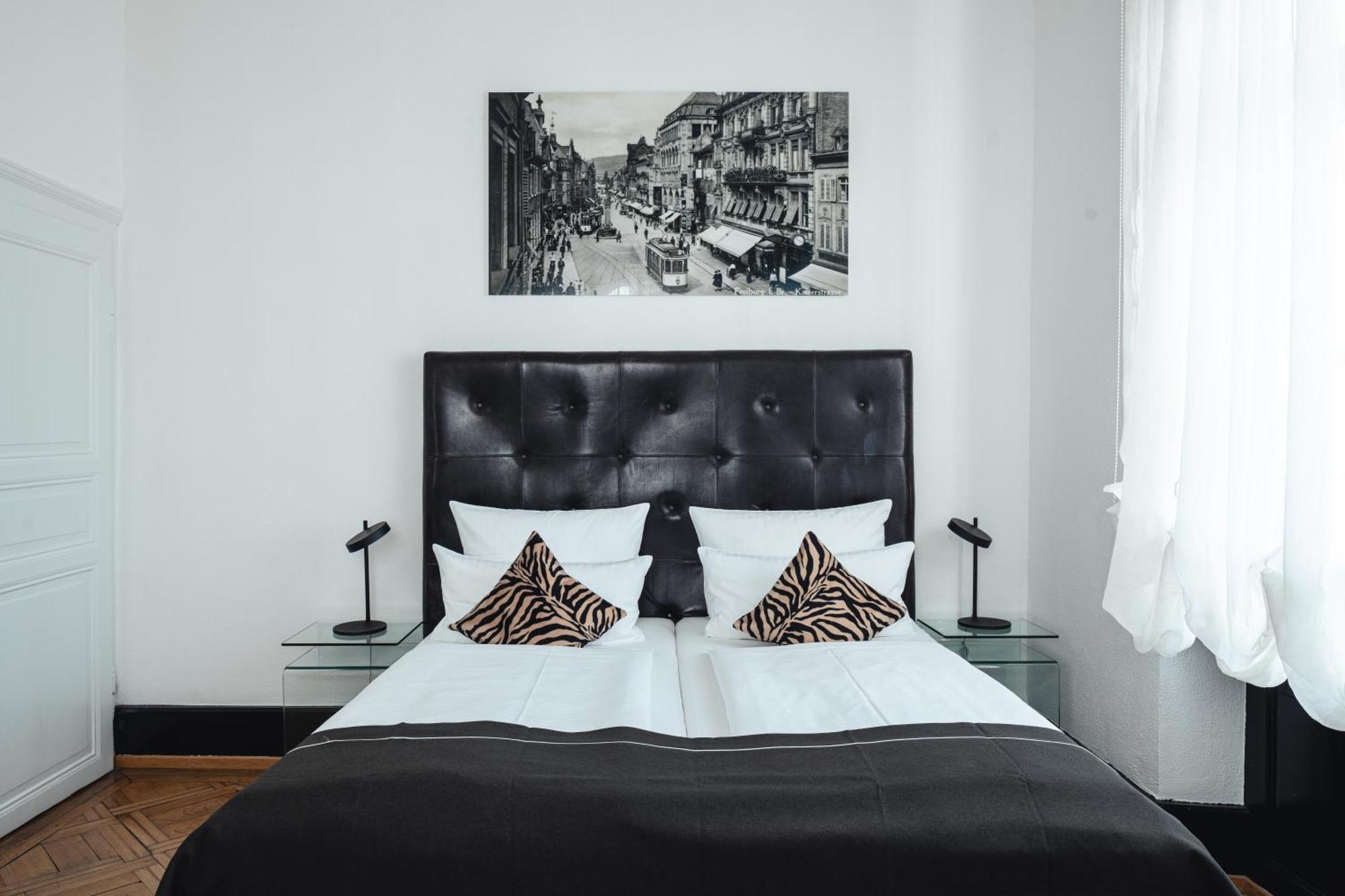 Historical Luxury Homes - Stadtvilla Mit Jacuzzi Und Garten ไฟรบวร์กอิมไบรส์เกา ภายนอก รูปภาพ